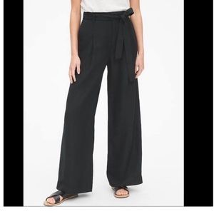 NWOT GAP WIDE LEG PANTS w/BELT